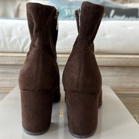 Marc Fisher chocolate brown boots! - Picture 4 of 7